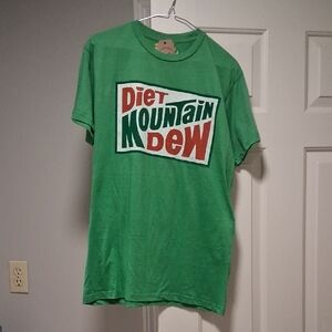 Tee Luv Green Diet Mountain Dew Graphic Tee. Size Medium.  NWT.